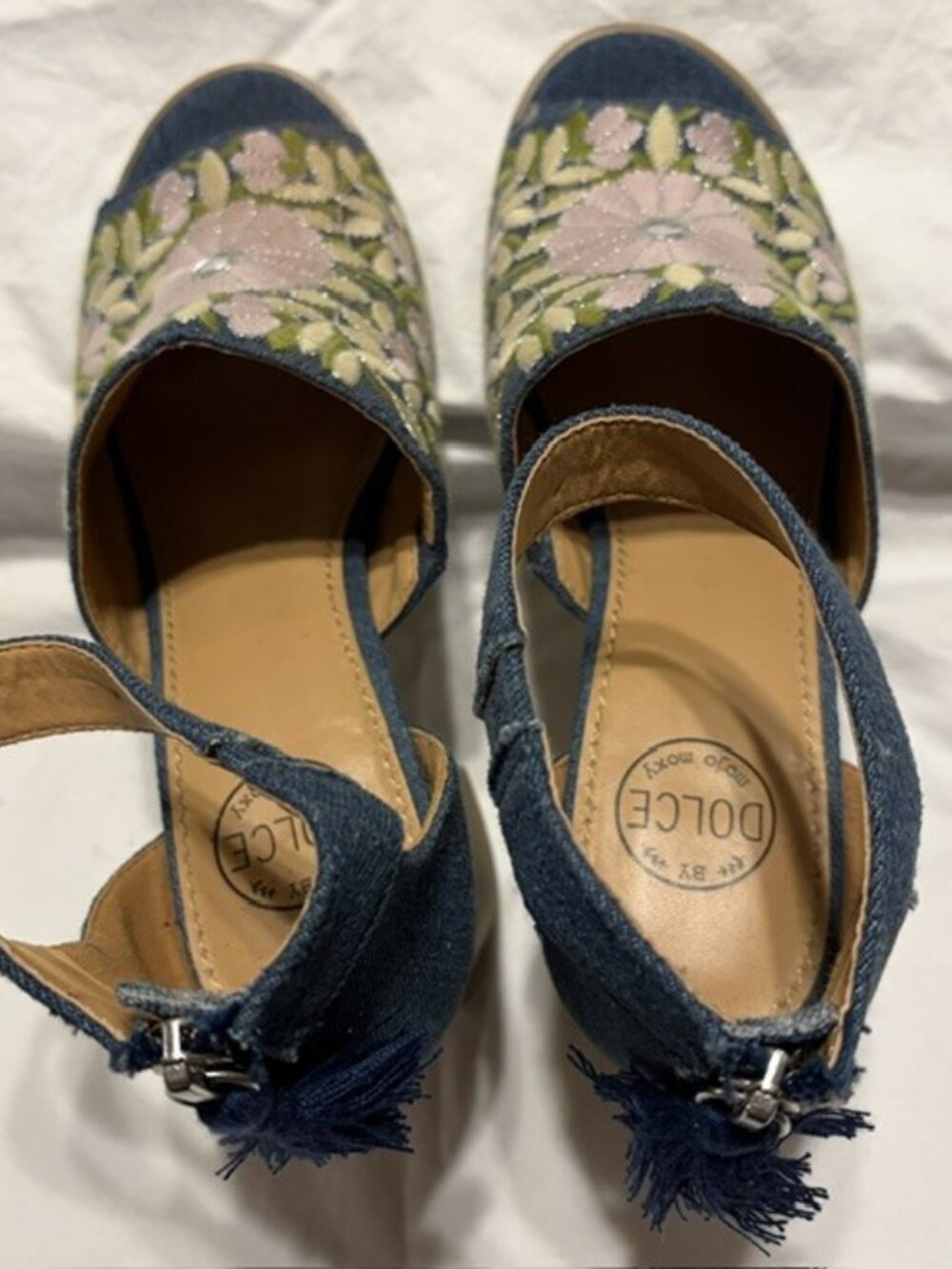Like New Dolce Mojo Moxy Denim Floral Boho Embroidered Heeled